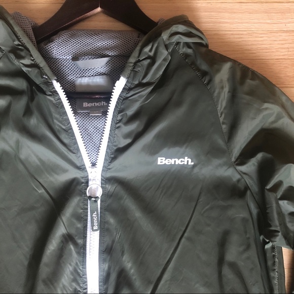 Bench lightweight windbreaker green small - Picture 2 of 4